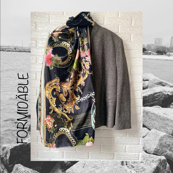 Elegant Winter Scarf - Picture 2 of 4